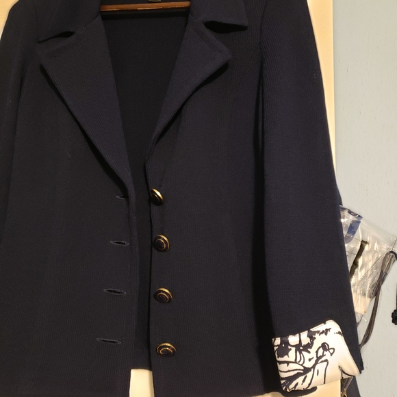 Jacket - Picture 4 of 5